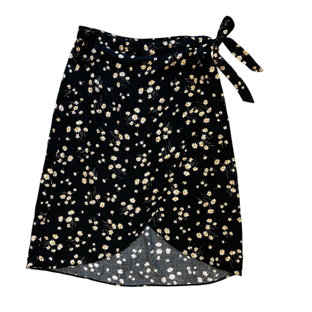AE Floral Wrap Skirt Sz XL Black Daisy Ditsy